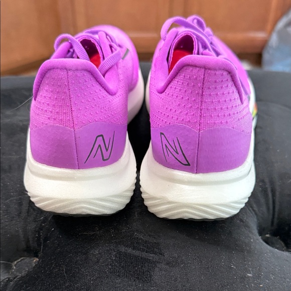 New Balance Women's Athletic Shoes in Vibrant Purple Fuel Cell - Picture 3 of 4